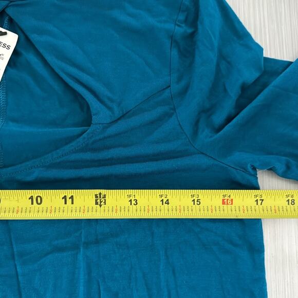 Express NWT Dress long sleeve in a Royal Blue with front top Cut out. - Picture 9 of 10